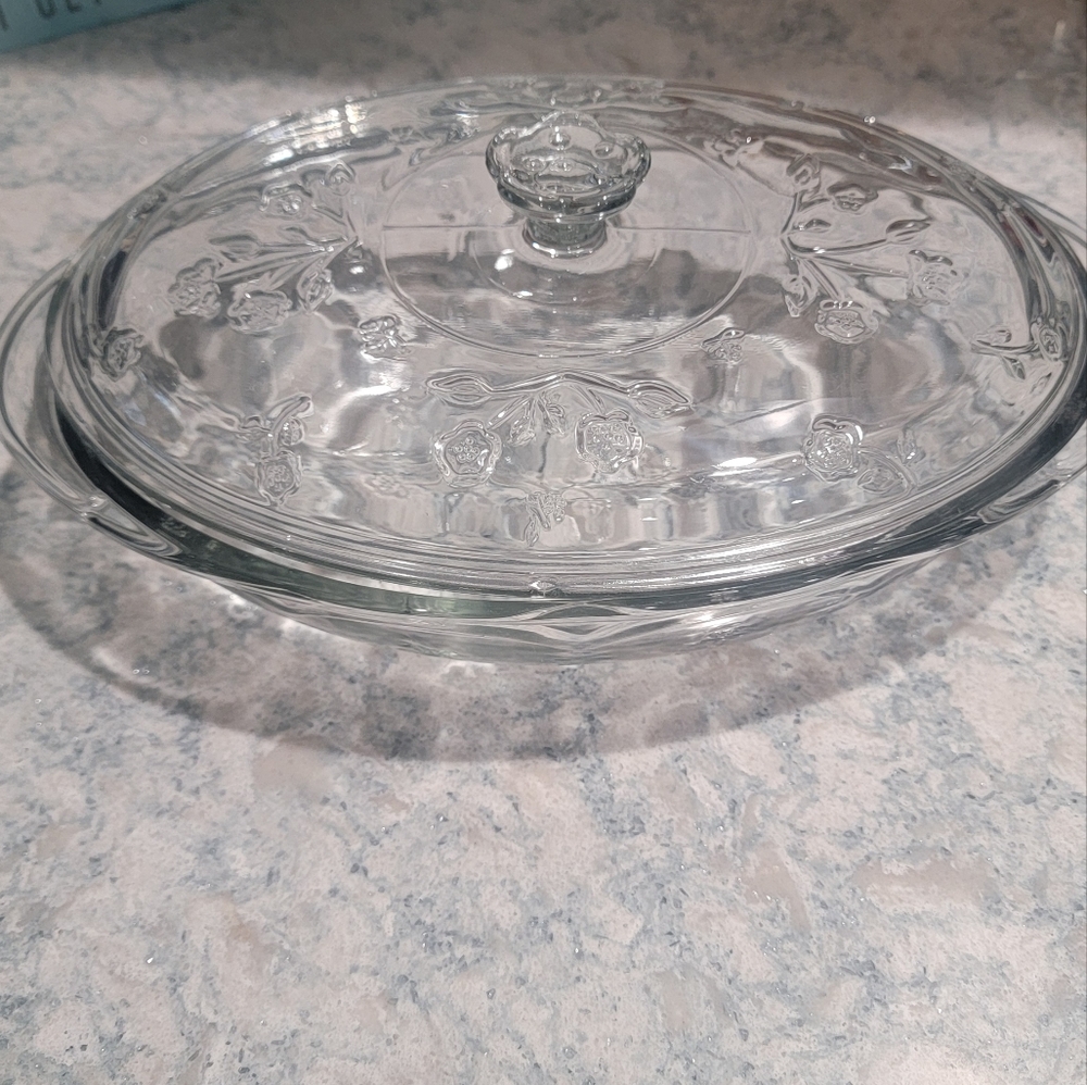 Vintage EUC Anchor Hocking Clear Glass Floral Patterned Serving Dish with Lid
